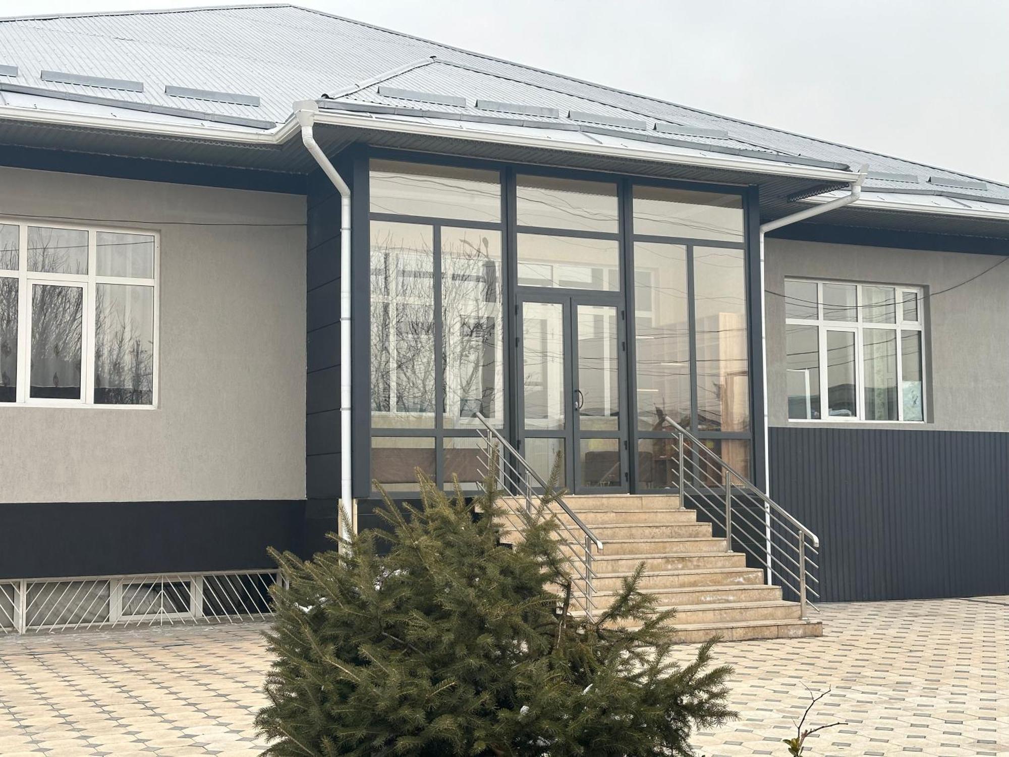 Sunny Hostel Osch Exterior foto